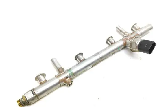 Fuel main line pipe