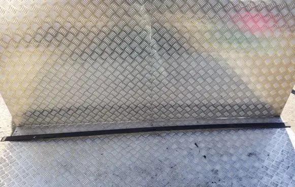Roof trim bar molding cover