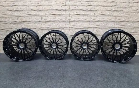 Lamborghini Aventador R20 alloy rim 470601017AG