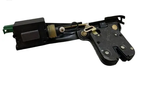 Audi TT Mk1 Tailgate/trunk/boot lock/catch/latch 8N0827505E