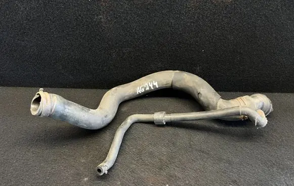 Volkswagen Touran I Engine coolant pipe/hose 600122291E