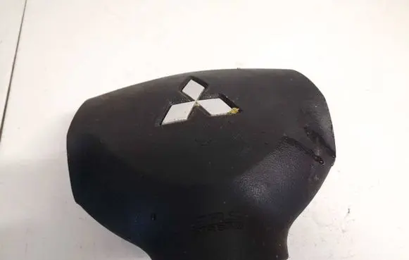 Mitsubishi Lancer X Steering wheel airbag
