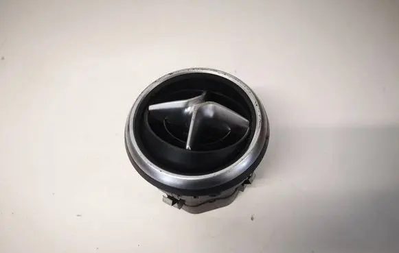 Mercedes-Benz A W176 Dash center air vent grill A1768300754