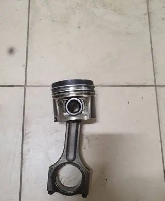 BMW X3 F25 Piston with connecting rod 7810755