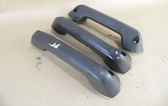 Mitsubishi Pajero Front interior roof grab handle