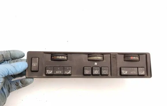 BMW 7 E32 Climate control unit 1379231 9426941002