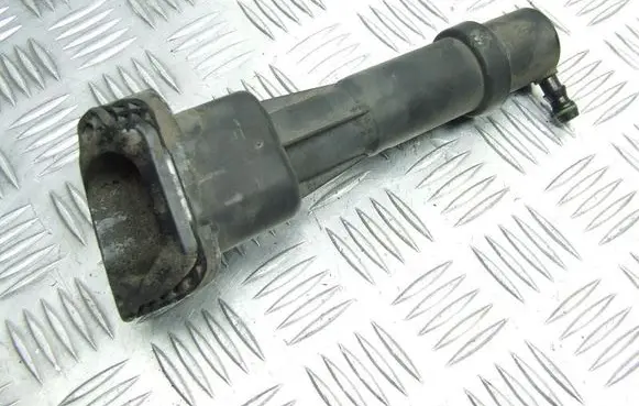 Volvo XC90 Headlight washer pump 