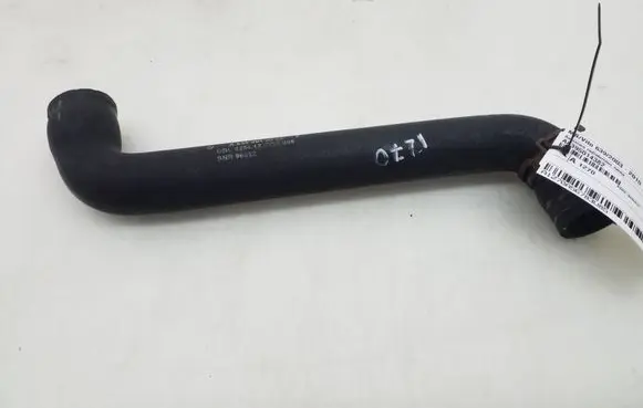 Mercedes-Benz Vito Viano W639 Engine coolant pipe/hose A6395014382