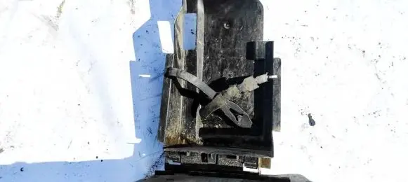 Battery box tray