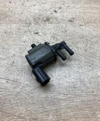 Mazda 626 Vacuum valve K5T48075