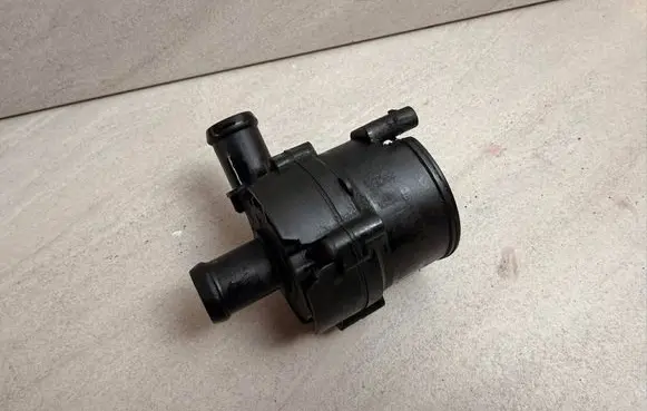 Volkswagen Touran III Electric auxiliary coolant/water pump 5C0965567