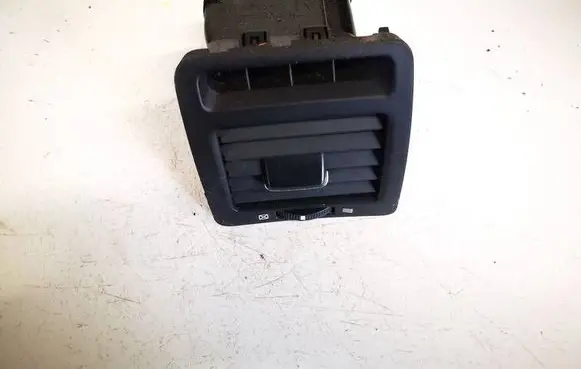 Dash center air vent grill