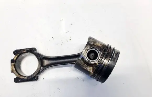 Volkswagen PASSAT B5.5 Piston with connecting rod