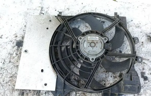 Citroen C3 Picasso Radiator cooling fan shroud 9682895680 gmv140cem00