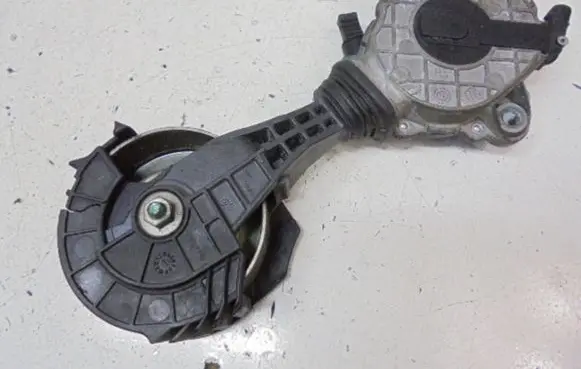 Citroen C5 Belt tensioner pulley V759883280