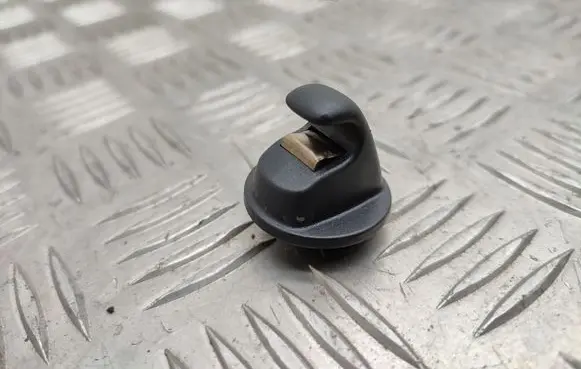 Sun visor clip/hook/bracket