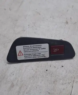Peugeot 508 RXH Tailgate/trunk/boot open switch 9689074277
