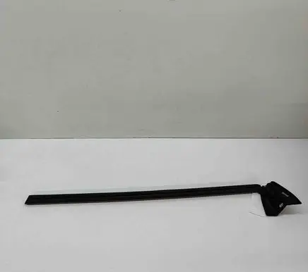 Mercedes-Benz SLC R172 Front door glass trim molding A1727200724