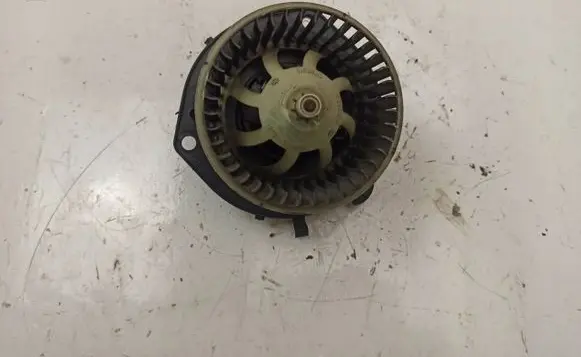 Iveco Daily 35.8 - 9 Heater fan/blower 570630200