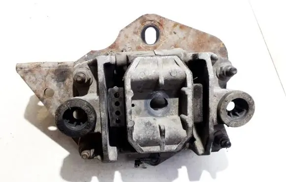 Ford Mondeo Mk III Engine mount bracket 1s717m123bc c9h7a