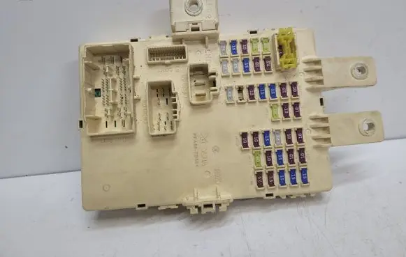 KIA Sportage Fuse module 919503W030 PA66TD30 3W03010120