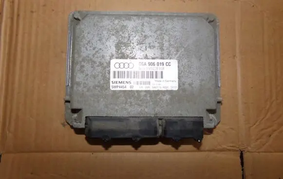 Audi A3 S3 8L Engine control unit/module 06a906019cc