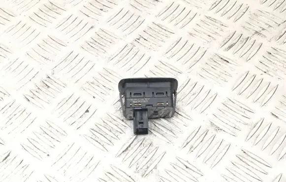 Citroen C4 I Picasso Electric window control switch 96639378ZD 011461037 11662