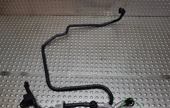 Audi A3 8Y Fuel line/pipe/hose S26370575 05C133352AD 05E906052