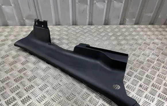 Nissan Navara D23 Other sill/pillar trim element 769384KJ2A