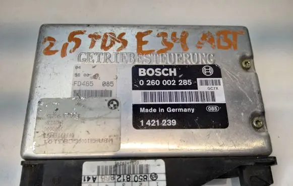 BMW 5 E34 Engine control unit/module 0260002285 1421239