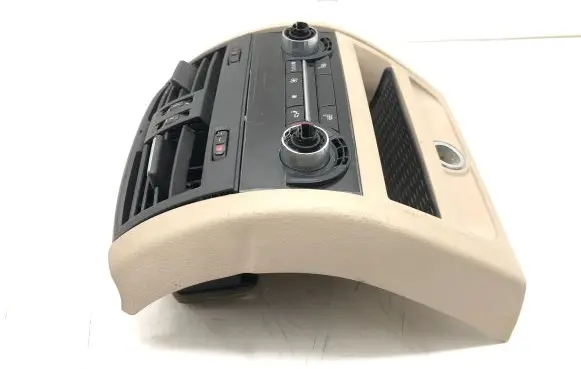 Rear air vent grill