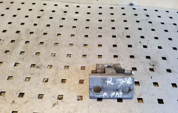 Volvo S60 Front door lower hinge 