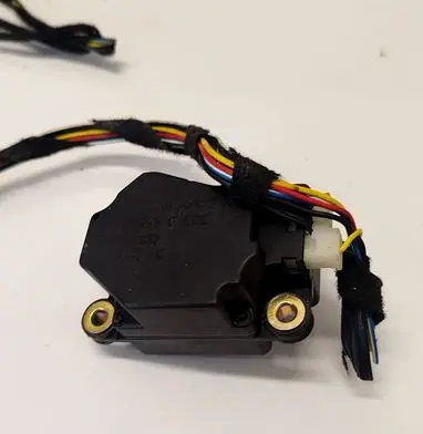 Volvo V70 Air flap motor/actuator 74933G