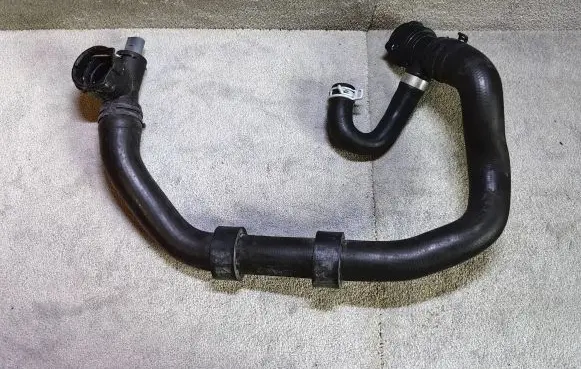 Volkswagen Golf Cross Engine coolant pipe/hose 5q0122051eb