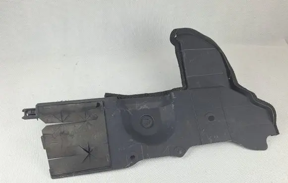 Lexus GS 250 350 300H 450H Intercooler air guide/duct channel 5315330280 53153-30280