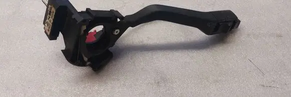 Volkswagen PASSAT B3 Wiper control stalk 357953503A