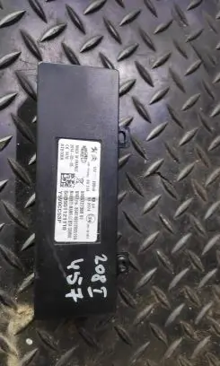 Peugeot 208 I SOS control module 980572738001