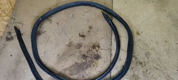 Volkswagen Eos Trunk rubber seal (body) 