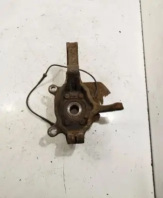 Nissan Qashqai Front wheel hub spindle knuckle