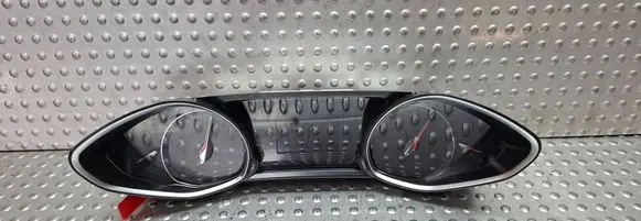 Peugeot 308 Speedometer (instrument cluster) S25053884 9825206280