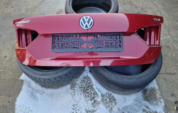 Volkswagen PASSAT B7 USA Tailgate/trunk/boot lid