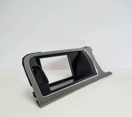 Radio/GPS head unit trim