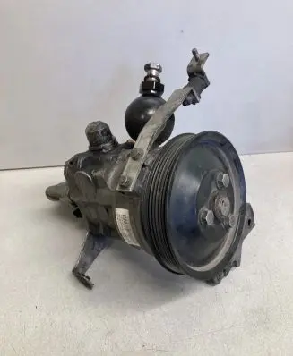 BMW 5 E60 E61 Power steering pump 676141402 7788596
