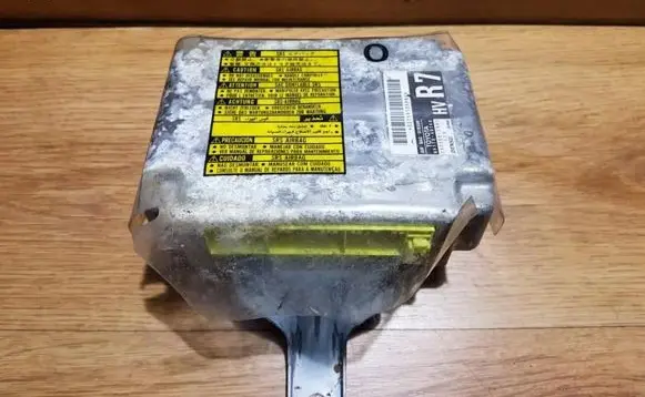 Lexus RX 300 Airbag control unit/module 8917048140 1523007591