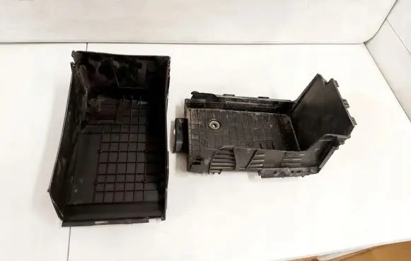 Citroen DS3 Battery box tray 9801801880