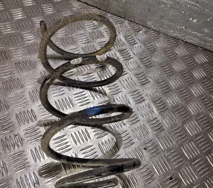 Toyota Avensis T250 Front coil spring