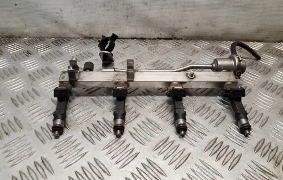 Opel Meriva B Fuel injectors set 55577580 0280158205 0280151267