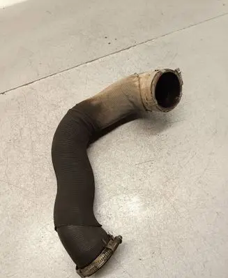 Intercooler hose/pipe