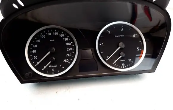 BMW 5 E60 E61 Speedometer (instrument cluster) 62116945633 213228021518 110080213