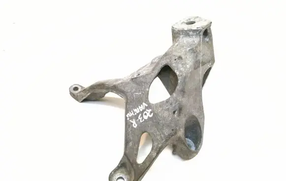 Audi A8 S8 D4 4H Engine mounting bracket 4H0199308AM